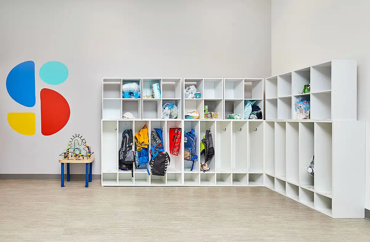 autism-center-clinton-iowa-aba-therapy-52732-stride-centers Cubby area where children store their belongings before ABA therapy near Clinton, Iowa.